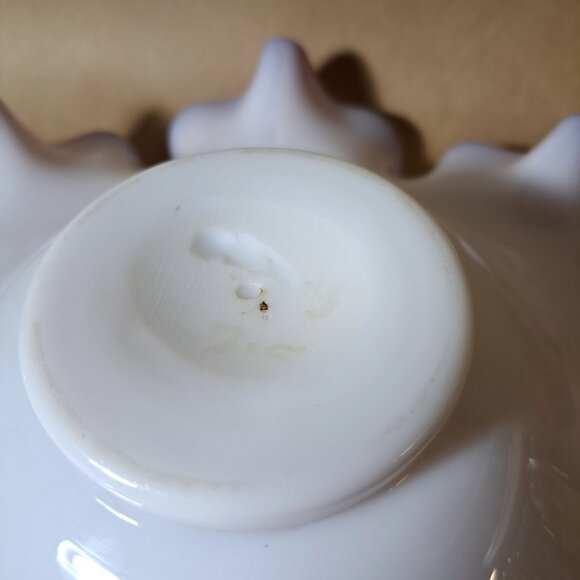 Antique Victorian Bride Basket Ruffle Edge Glass Bowl White Pink Centerpiece - Picture 6 of 6